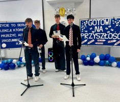 Powiększ zdjęcie Część artystyczna przygotowana przez uczniów klasy 3L