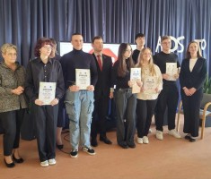 Powiększ zdjęcie Powiatowy Konkurs Wiedzy o HIV/AIDS