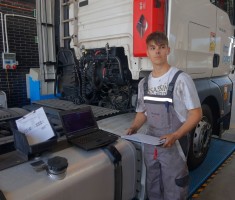 Powiększ zdjęcie Zdjęcie przedstawia Jakuba