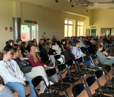 Powiększ zdjęcie Uczestnicy podczas warsztatów