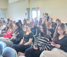 Powiększ zdjęcie Uczestnicy podczas warsztatów