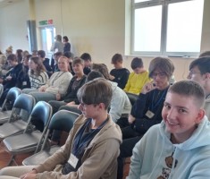 Powiększ zdjęcie Uczestnicy podczas warsztatów