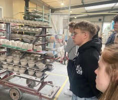 Powiększ zdjęcie Młodzież w Muzeum Ceramiki