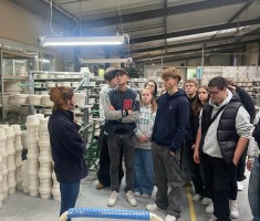 Powiększ zdjęcie Młodzież w Muzeum Ceramiki