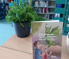 Powiększ zdjęcie Książka%20podarowana%20szkole%20przez%20autorkę