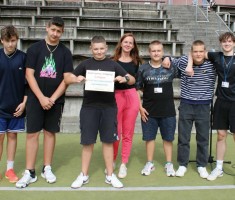 Powiększ zdjęcie II miejsce klasa 1 technik pojazdów samochodowych/technik ekonomista 