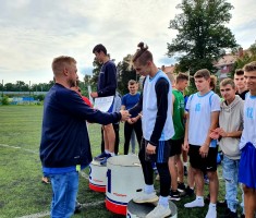 Powiększ zdjęcie Rozpoczyna się dekoracja Naszej sztafety męskiej