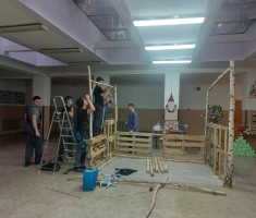 Powiększ zdjęcie Dekoracje bożonarodzeniowe w naszej szkole