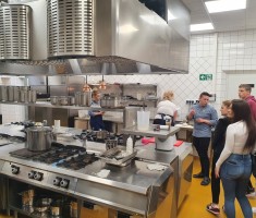 Powiększ zdjęcie Zwiedzanie zaplecza gastronomicznego