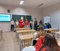 Przejdź do - Mikołaj w "Emilce"