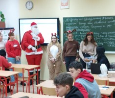 Powiększ zdjęcie Słodki poczęstunek w jednej z klas