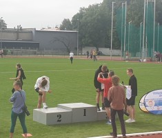 Powiększ zdjęcie Za chwilę na szyi Kacpra zawiśnie brązowy medal