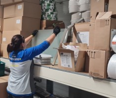 Powiększ zdjęcie Uczennica podczas praktyk