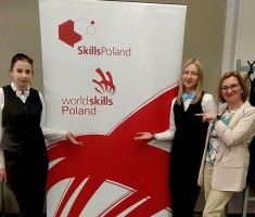 Przejdź do - Sukces naszej hotelarki w Konkursie SkillsPoland 2024