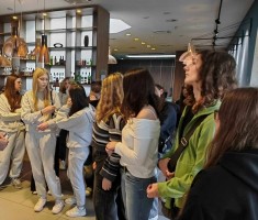 Powiększ zdjęcie Uczniowie klasy 2H w hotelu