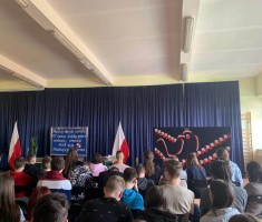 Powiększ zdjęcie Apel w rocznicę Uchwalenia Konstytucji 3. Maja