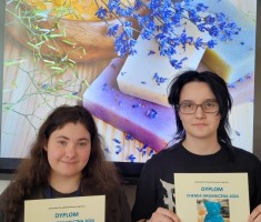 Powiększ zdjęcie Laureatki konkursu