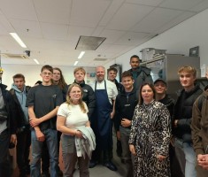 Powiększ zdjęcie Teacher Training