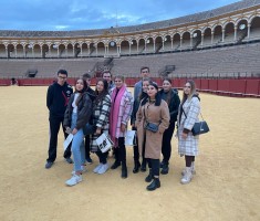 Powiększ zdjęcie Zwiedzanie atrakcji turystycznych