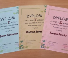 Powiększ zdjęcie EKOLOGICZNIE W NASZEJ SZKOLE