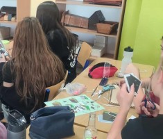 Powiększ zdjęcie Zdjęcie - Niecodzienna lekcja patriotyzmu