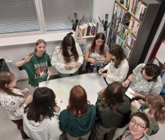 Przejdź do - Zajęcia w Akademii Kompetencji Przyszłości - budowanie zespołu