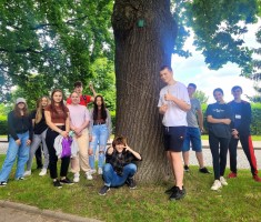 Powiększ zdjęcie Obchody Dnia Pustej Klasy - uczniowie klasy 2R