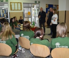 Powiększ zdjęcie zdjęcie z finału projektu 