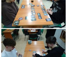 Powiększ zdjęcie Uczestnicy Nocy Gier Planszowych podczas rozgrywek turniejowych Star Realms