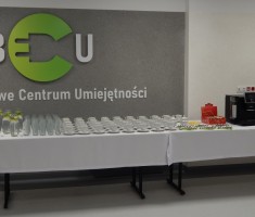 Powiększ zdjęcie Poczęstunek w auli BCU