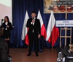 Powiększ zdjęcie Akademia: Pociąg do wolności