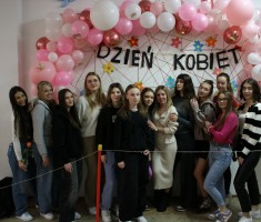 Przejdź do - Dzień Kobiet na wesoło