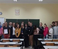 Przejdź do - ZWYCIĘZCY AKCJI CHARYTATYWNEJ - IV TL