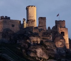 Powiększ zdjęcie Zamek Ogrodzieniec