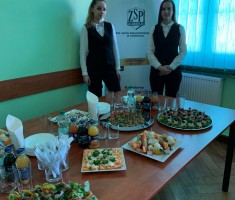 Przejdź do - Uczniowie z klas gastronomicznych i hotelarskich w akcji