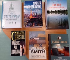 Powiększ zdjęcie Książki przekazane bibliotece podczas akcji