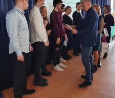 Powiększ zdjęcie Wręczenie nagród