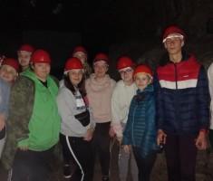 Powiększ zdjęcie w podziemiach 