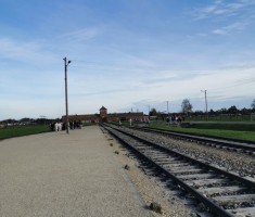 Powiększ zdjęcie Muzeum Birkenau - rampa