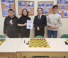 Przejdź do - SREBRO zespołu szachowego w mistrzostwach powiatu