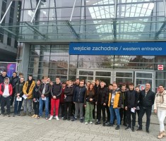 Przejdź do - Wycieczka klas samochodowych na Targi Motoryzacyjne MOTOR SHOW POZNAŃ 31.03.2023r.