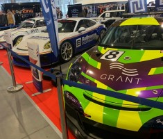 Powiększ zdjęcie Ekspozycja samochodów