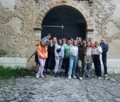 Powiększ zdjęcie Na zamku Grodno