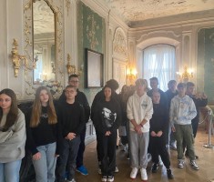 Powiększ zdjęcie Zwiedzanie Zamku