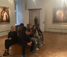 Powiększ zdjęcie Zwiedzanie Zamku