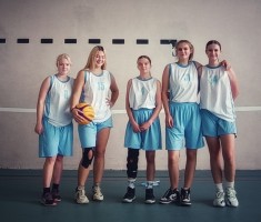 Powiększ zdjęcie Zmagania zakończone, a uśmiechy na twarzach są najlepszym świadectwem tego, że dziewczyny są zadowolone z osiągniętego rezultatu