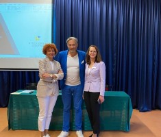 Powiększ zdjęcie Wspólne zdjęcie z prowadzącym zajęcia