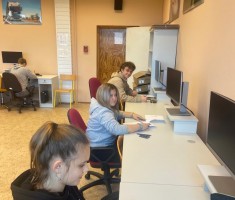 Powiększ zdjęcie Młodzież podczas olimpiady logistycznej