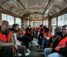 Powiększ zdjęcie Zajezdnia 