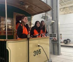 Powiększ zdjęcie Zajezdnia 